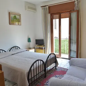 bb-col-moschin.hotelinveneto.com/
